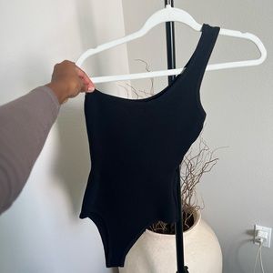 SUPERDOWN Black Bandaged One Shoulder Bodysuit